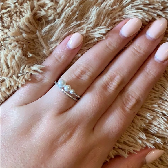 Ring - Picture 2 of 4